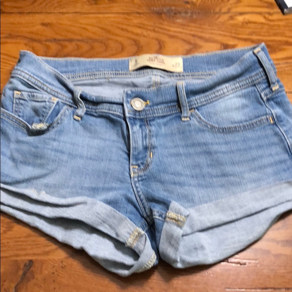 Hollister Short-Short Low Rise SIZE 5
